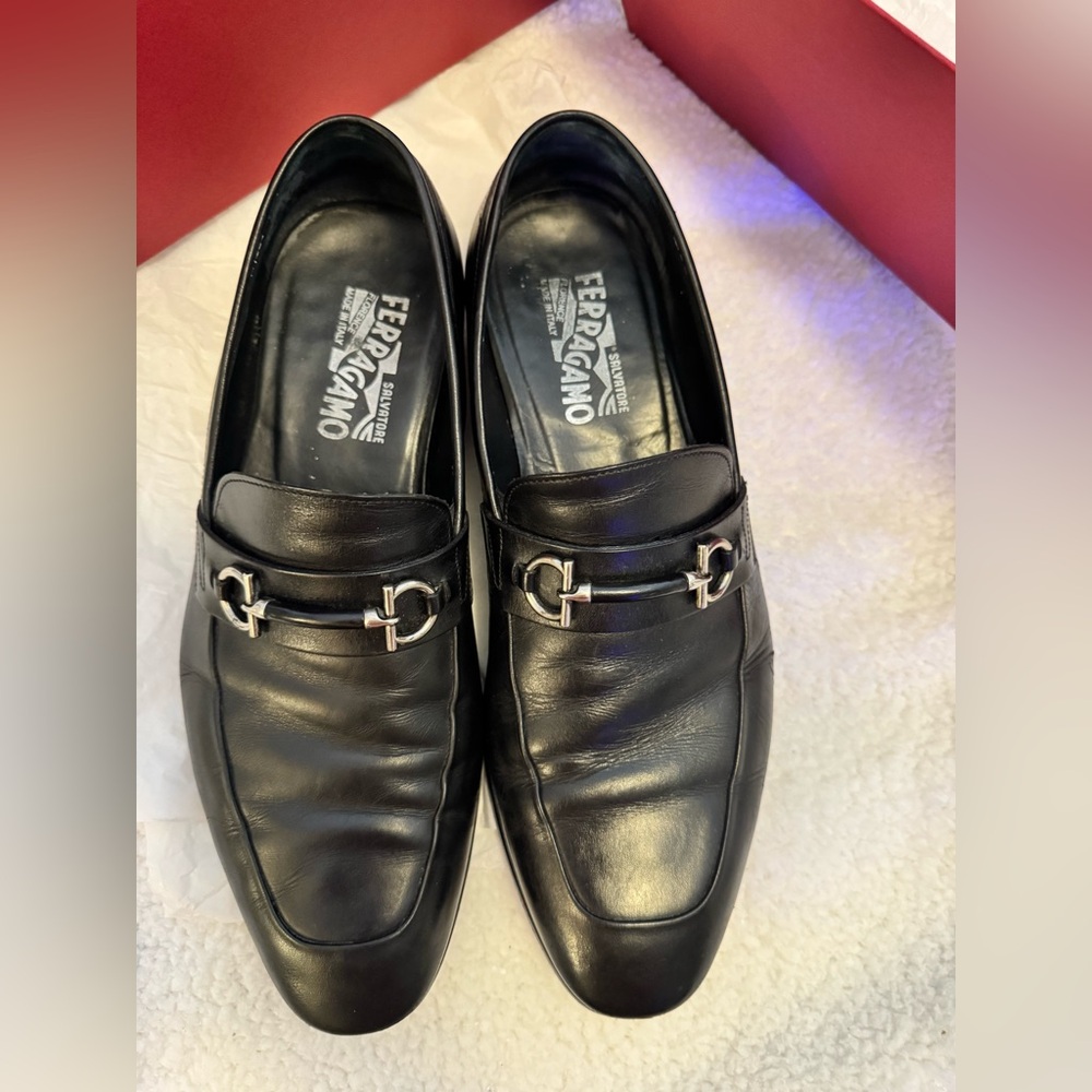 Salvatore Ferragamo Men's Classic Black Loafers with Gancini Buckle - Size 10 EE